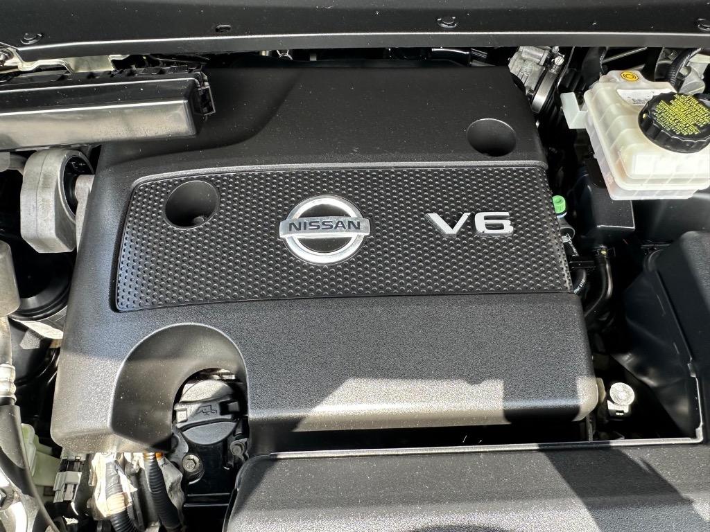 2015 Nissan Pathfinder - $10,995