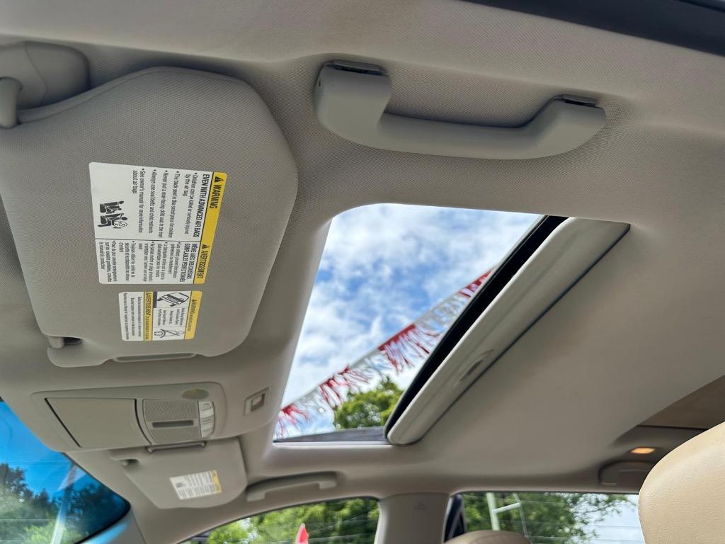 2015 Nissan Pathfinder - $10,995