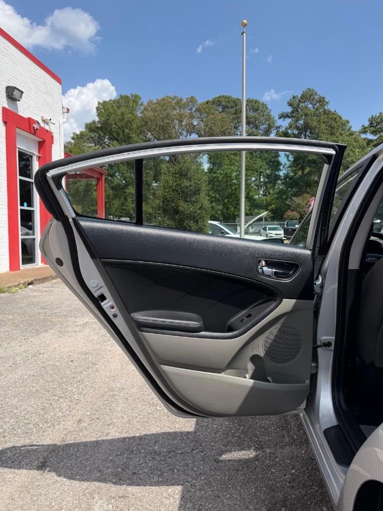 2016 Kia Forte - $7,995