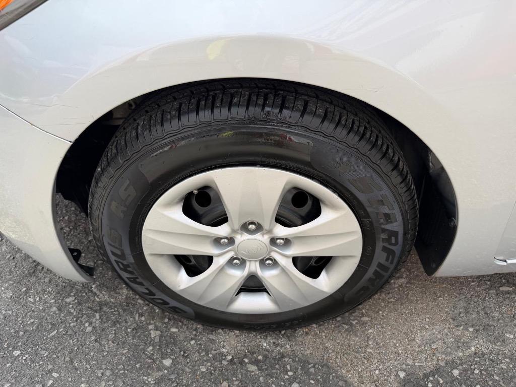 2016 Kia Forte - $7,995