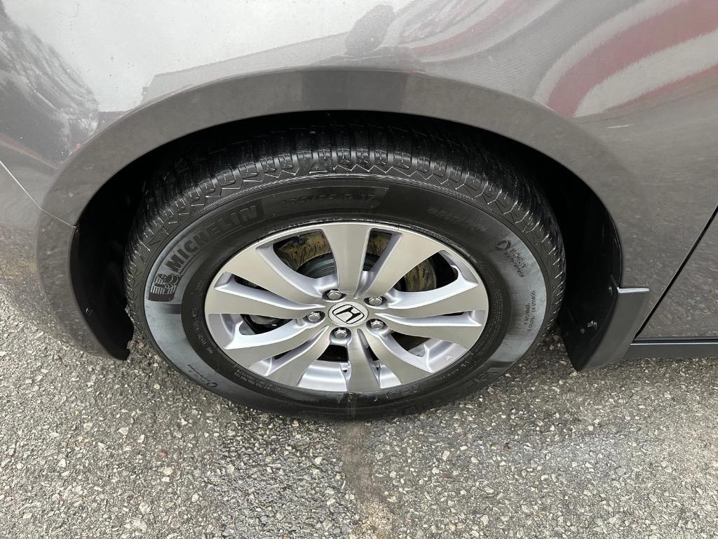 2016 Honda Odyssey - $11,995