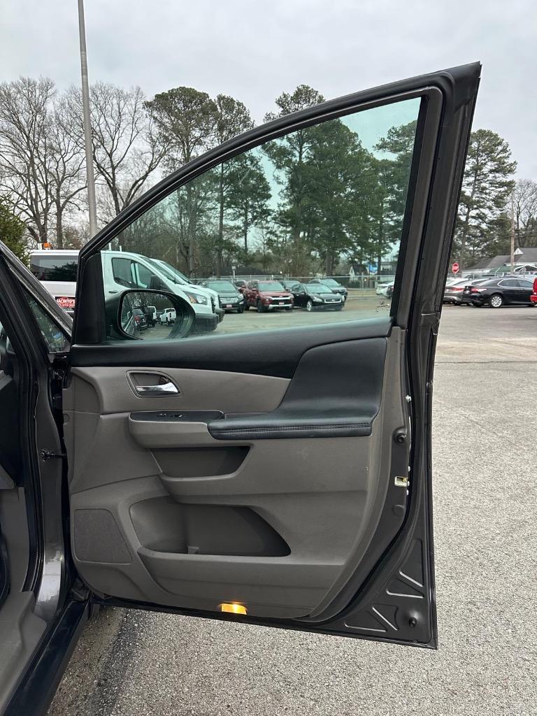 2016 Honda Odyssey - $11,995