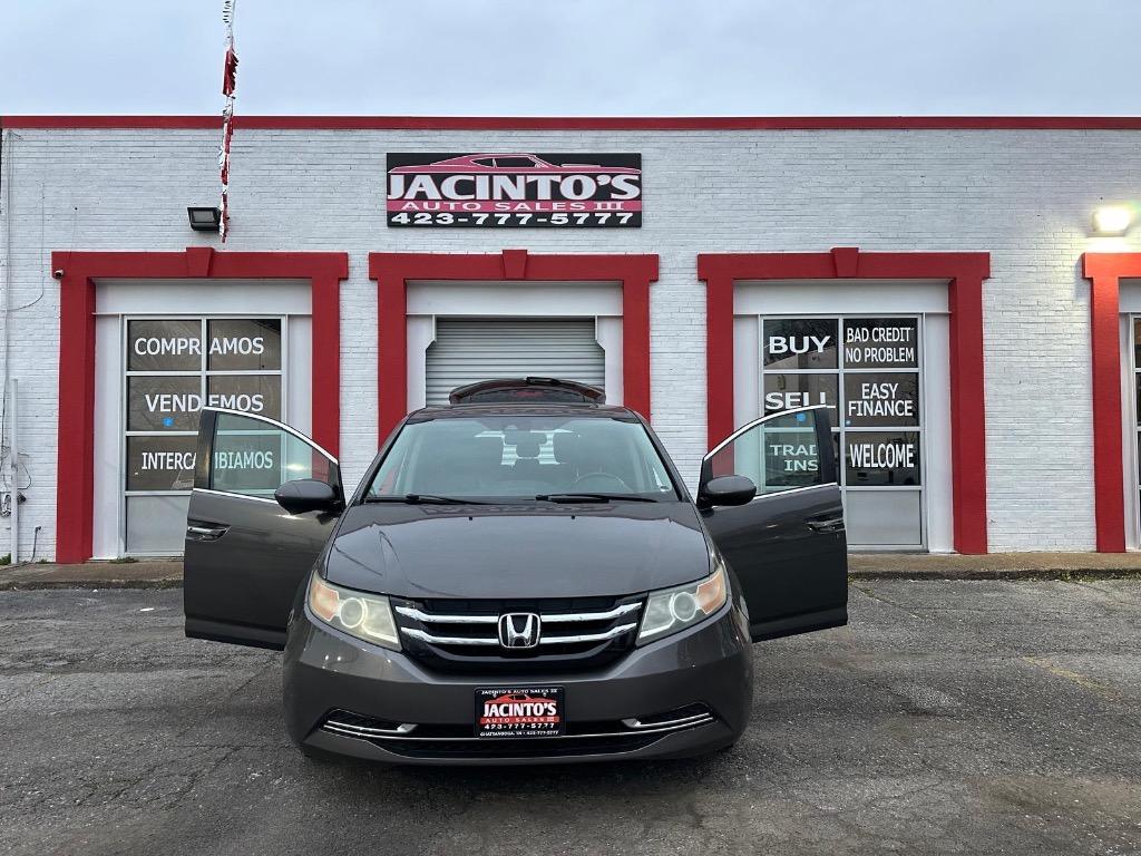 2016 Honda Odyssey - $11,995