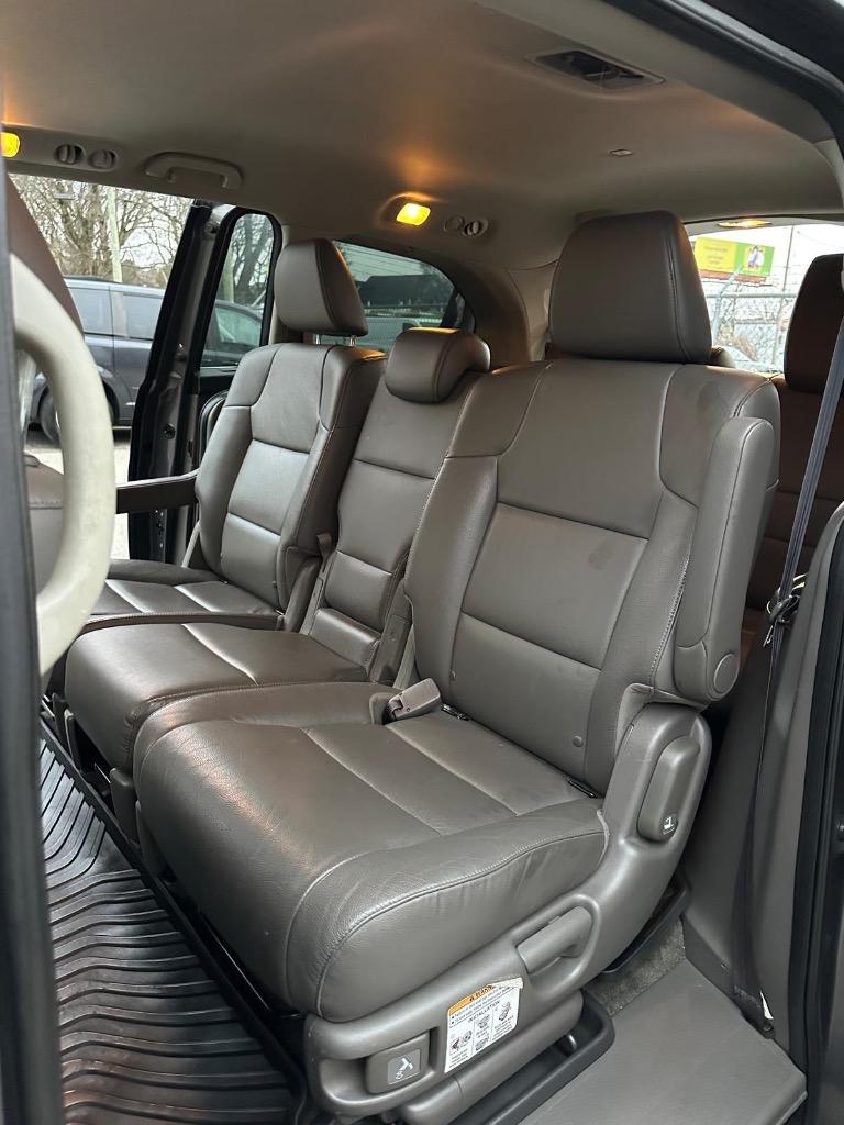 2016 Honda Odyssey - $11,995