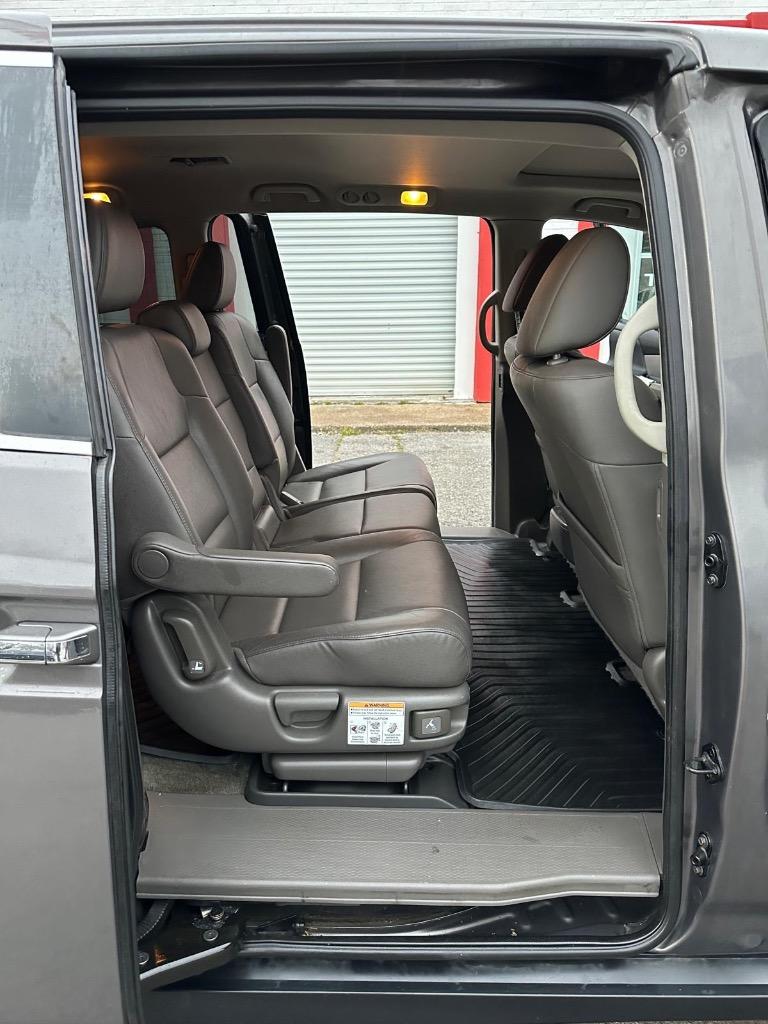 2016 Honda Odyssey - $11,995