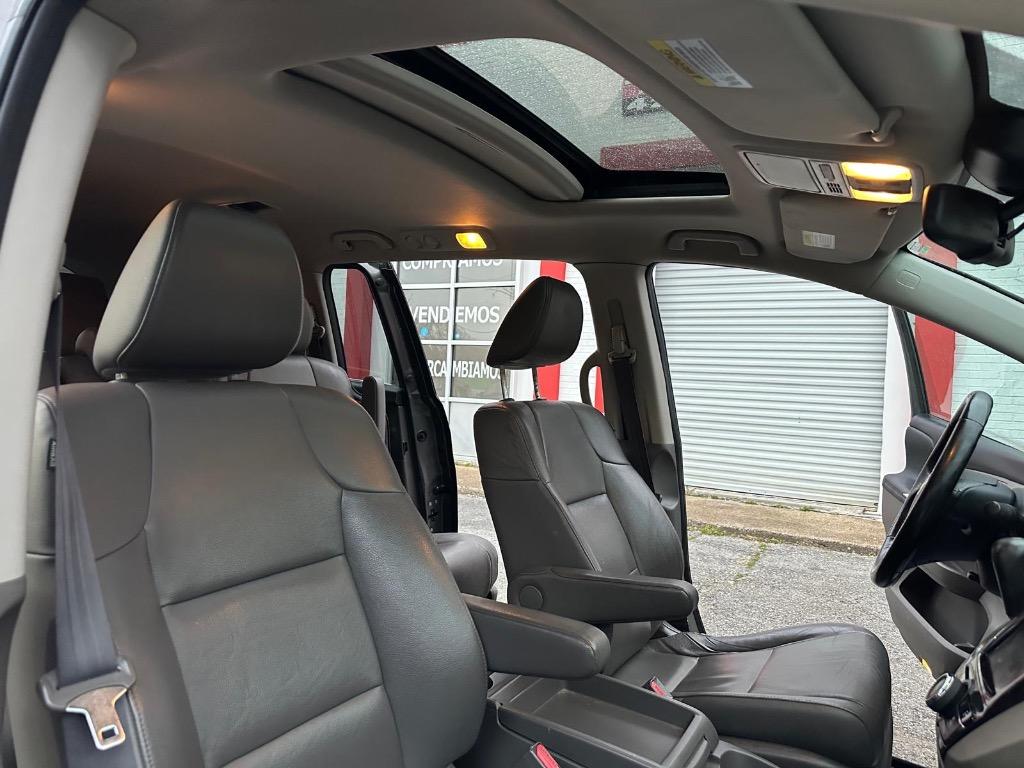 2016 Honda Odyssey - $11,995