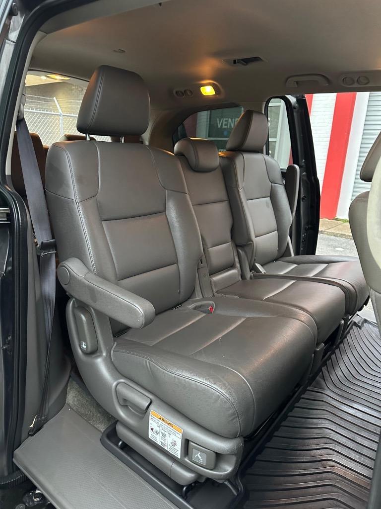 2016 Honda Odyssey - $11,995