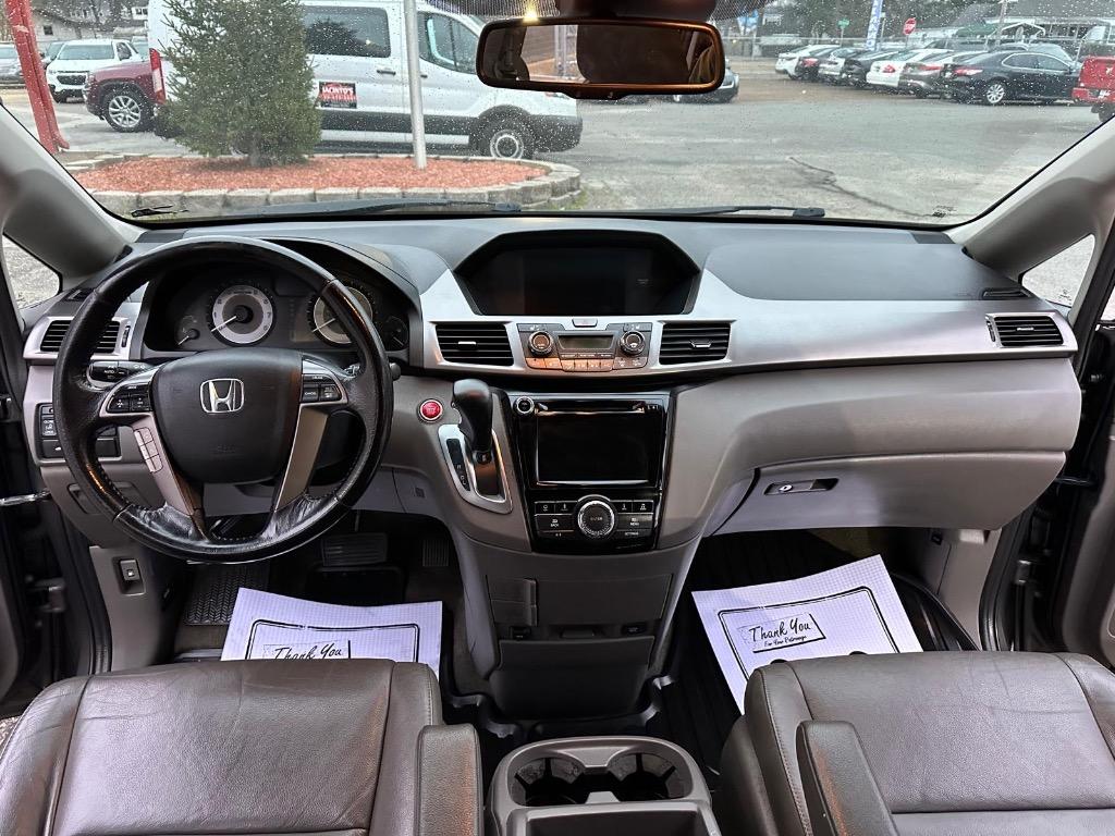 2016 Honda Odyssey - $11,995