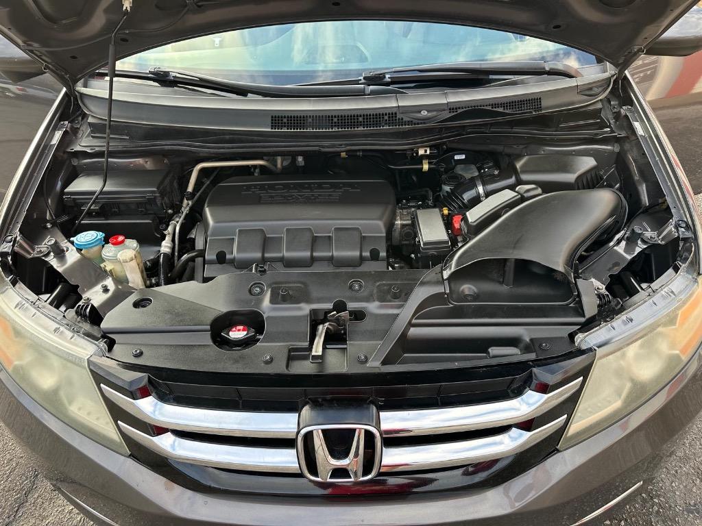 2016 Honda Odyssey - $11,995
