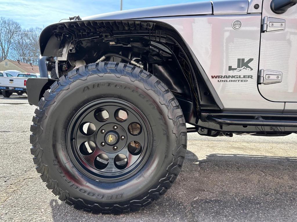 2013 Jeep Wrangler - $13,995