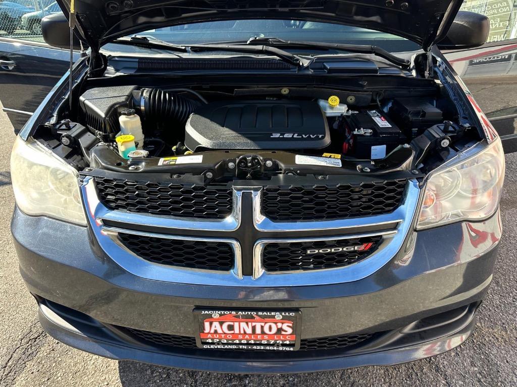 2013 Dodge Grand Caravan - $8,995