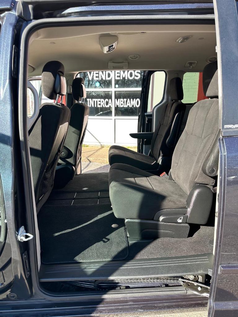2013 Dodge Grand Caravan - $8,995