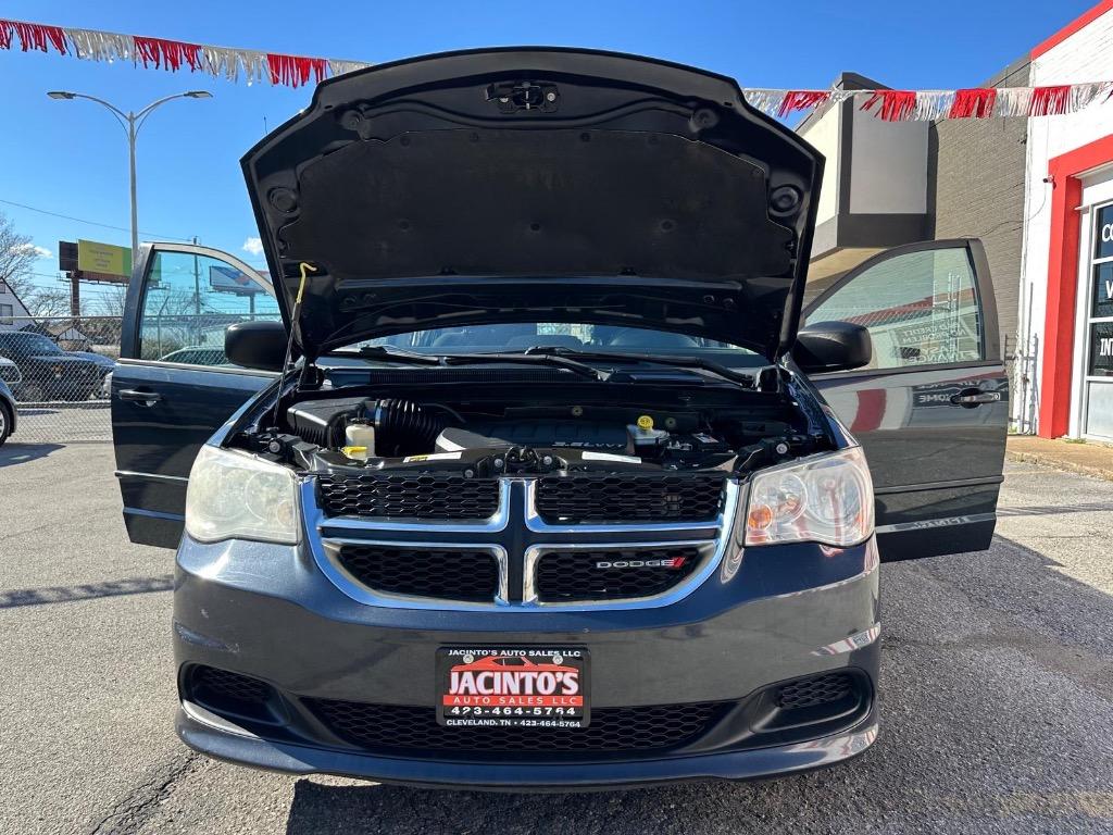 2013 Dodge Grand Caravan - $8,995
