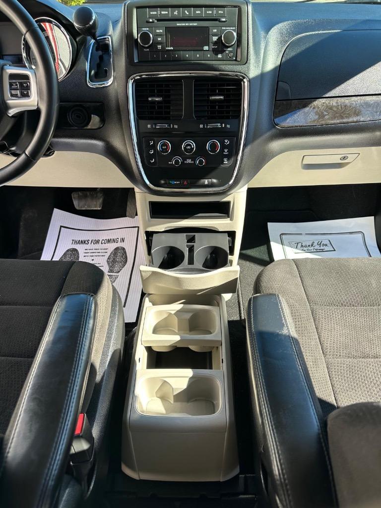 2013 Dodge Grand Caravan - $8,995