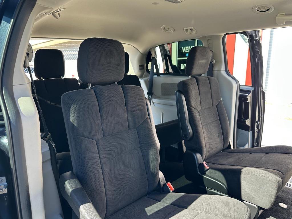 2013 Dodge Grand Caravan - $8,995