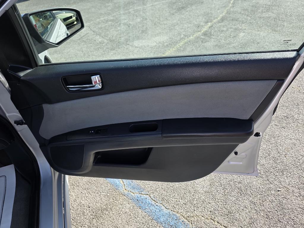 2012 Nissan Sentra - $6,995