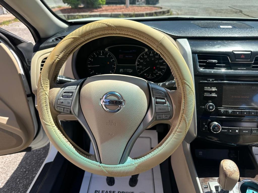 2015 Nissan Altima - $8,995