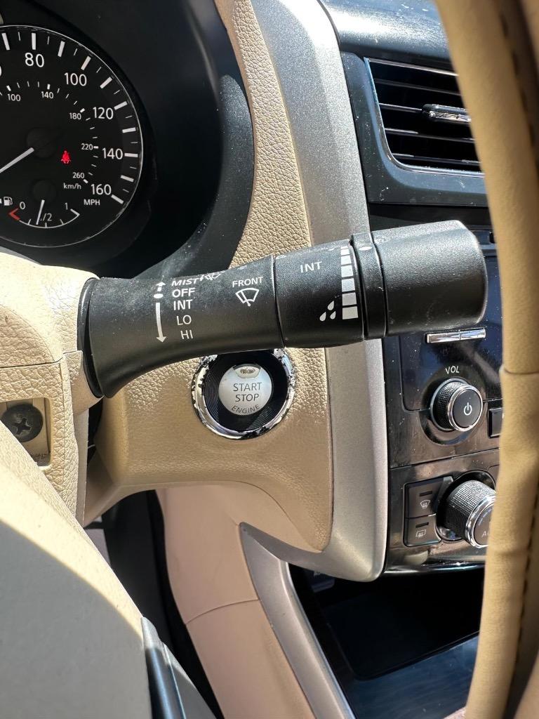 2015 Nissan Altima - $8,995