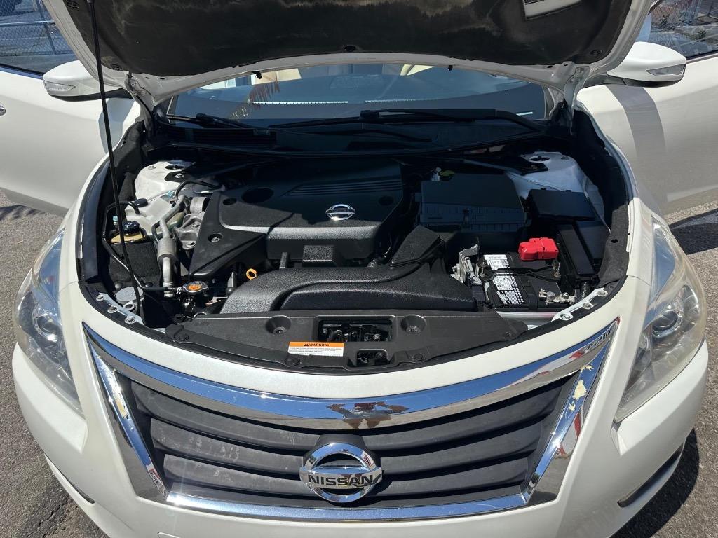 2015 Nissan Altima - $8,995