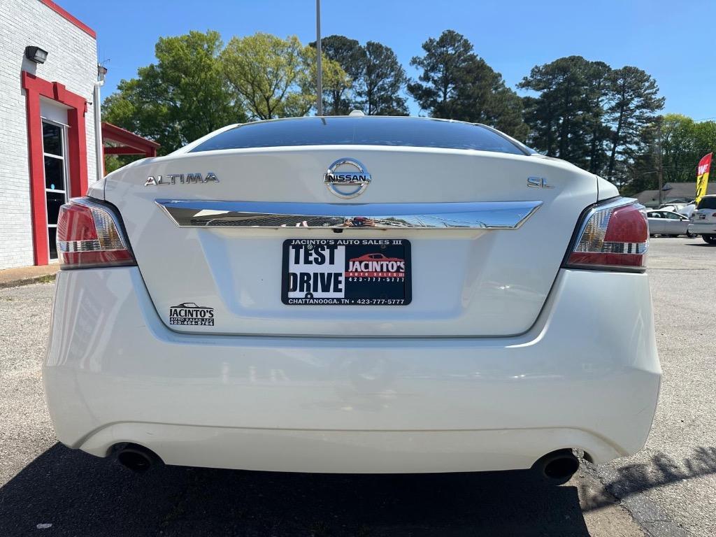 2015 Nissan Altima - $8,995
