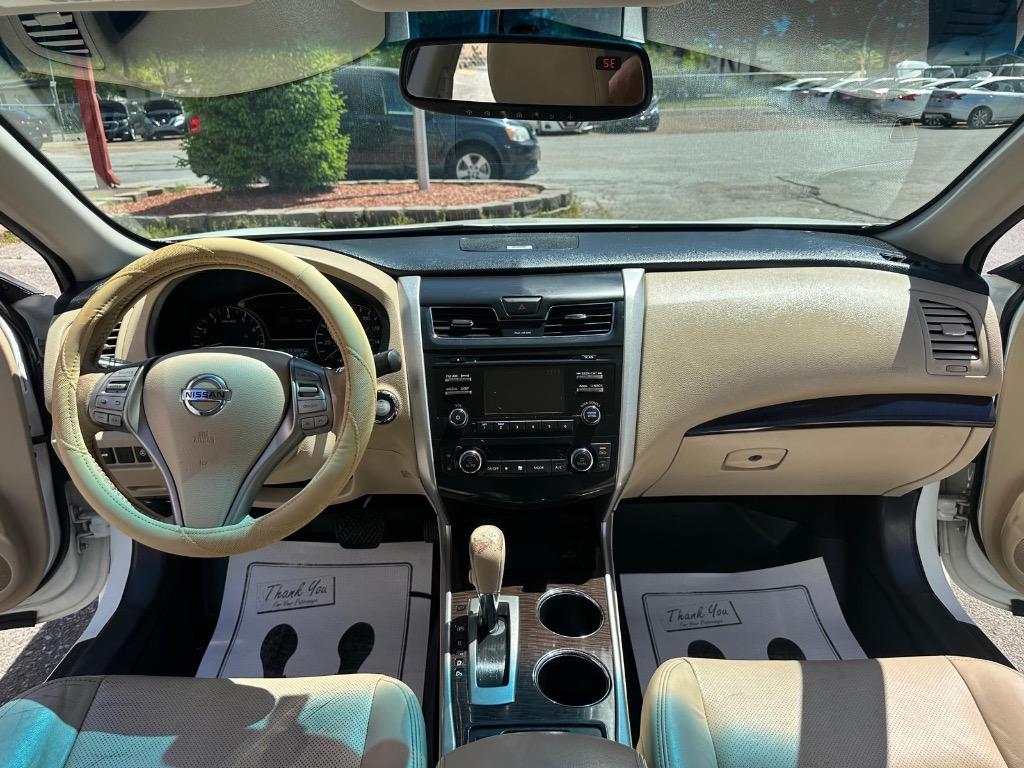 2015 Nissan Altima - $8,995