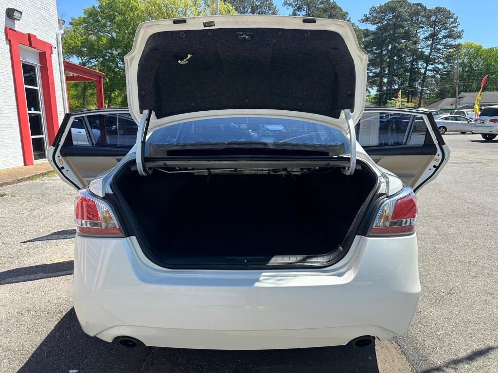 2015 Nissan Altima - $8,995