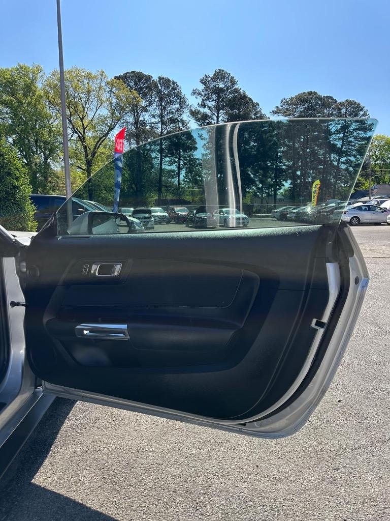 2018 Ford Mustang - $13,995