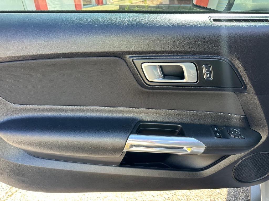 2018 Ford Mustang - $13,995