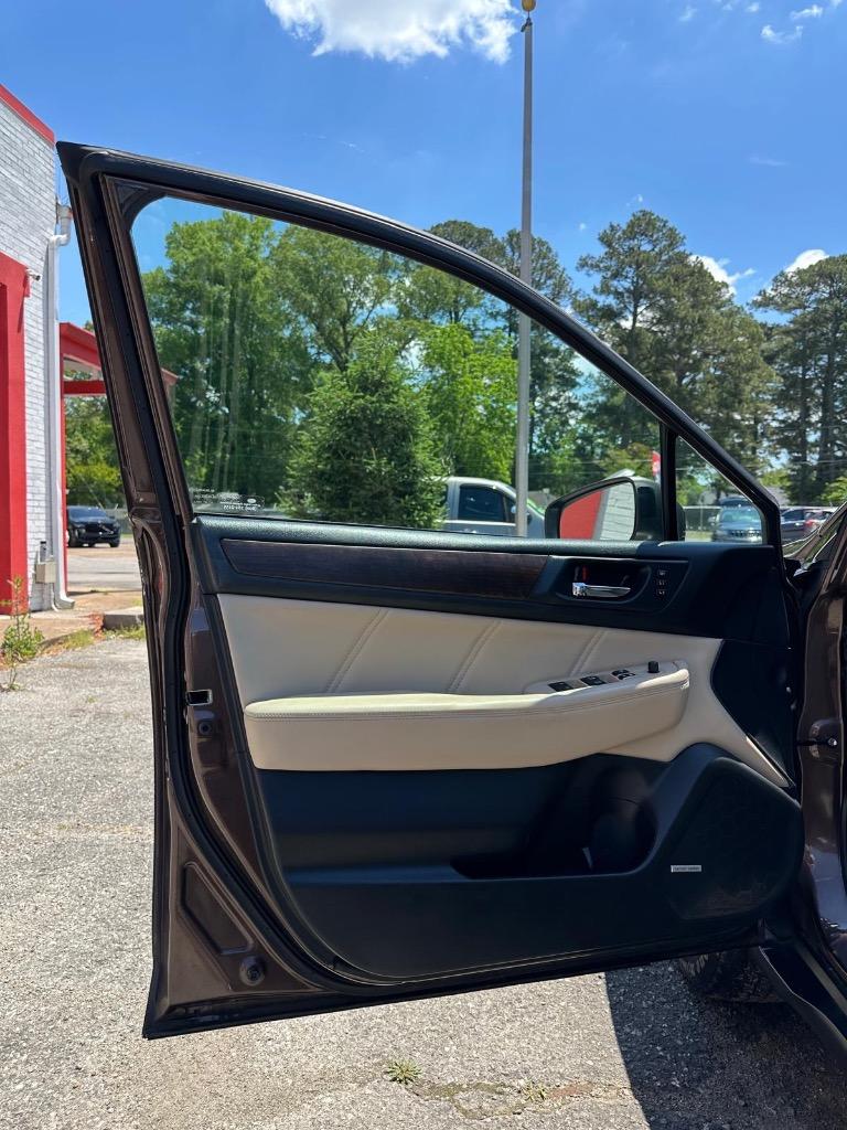 2019 Subaru Outback - $10,995