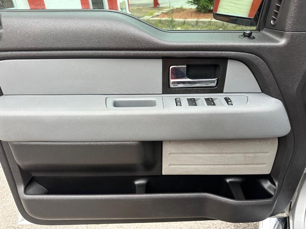 2012 Ford F150 - $11,995