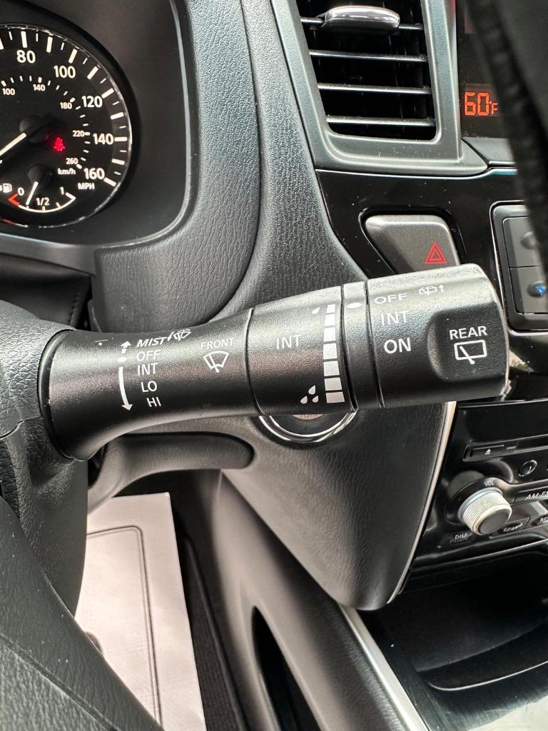 2015 Nissan Pathfinder - $8,995