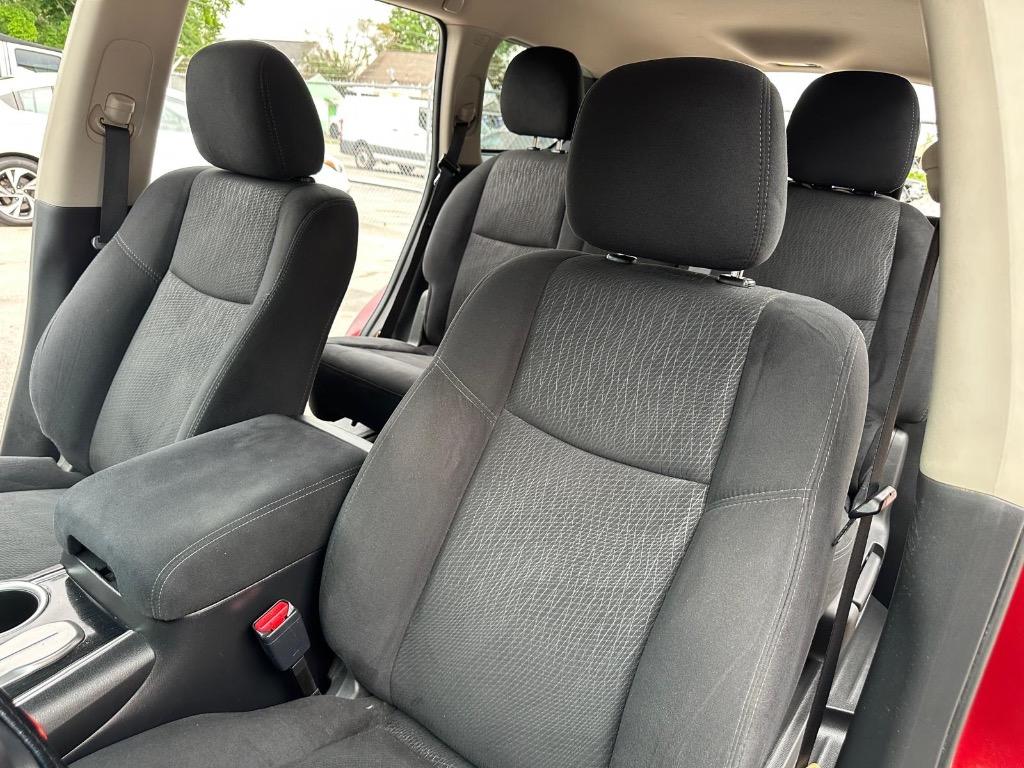 2015 Nissan Pathfinder - $8,995