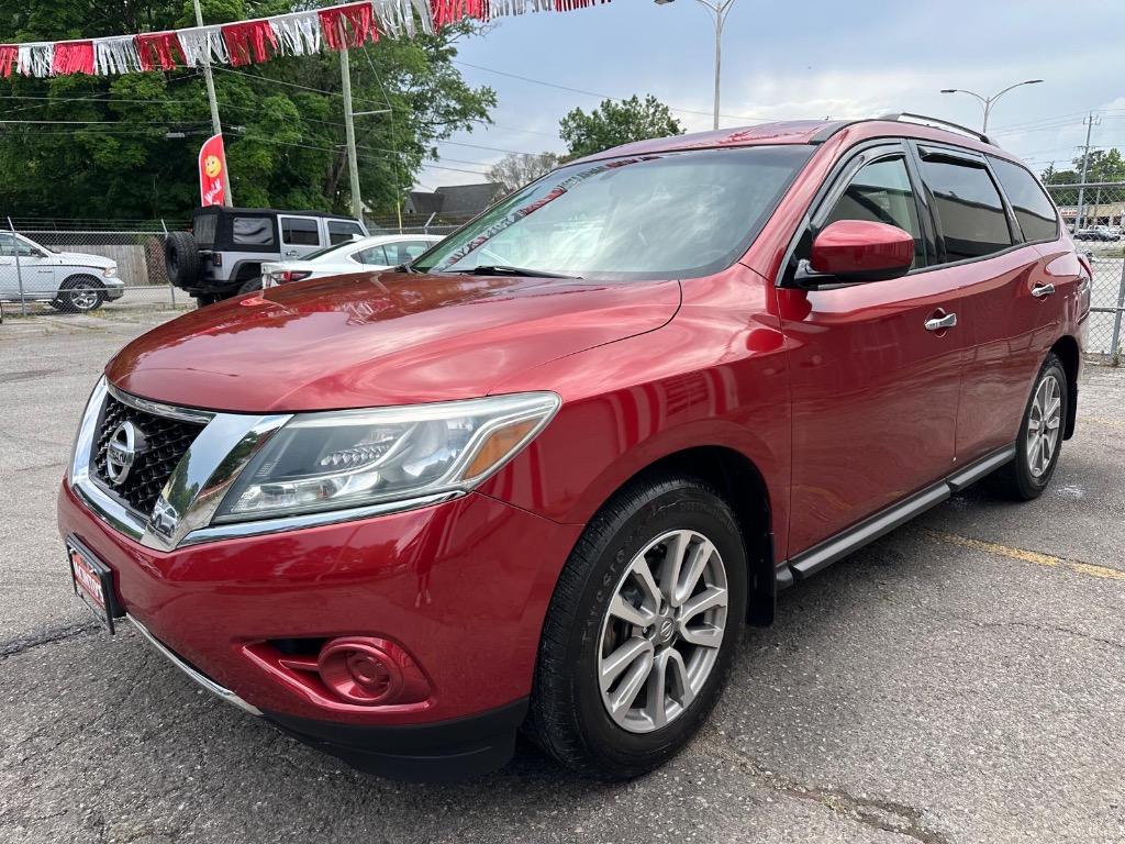 2015 Nissan Pathfinder - $8,995