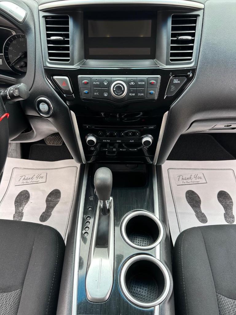 2015 Nissan Pathfinder - $8,995