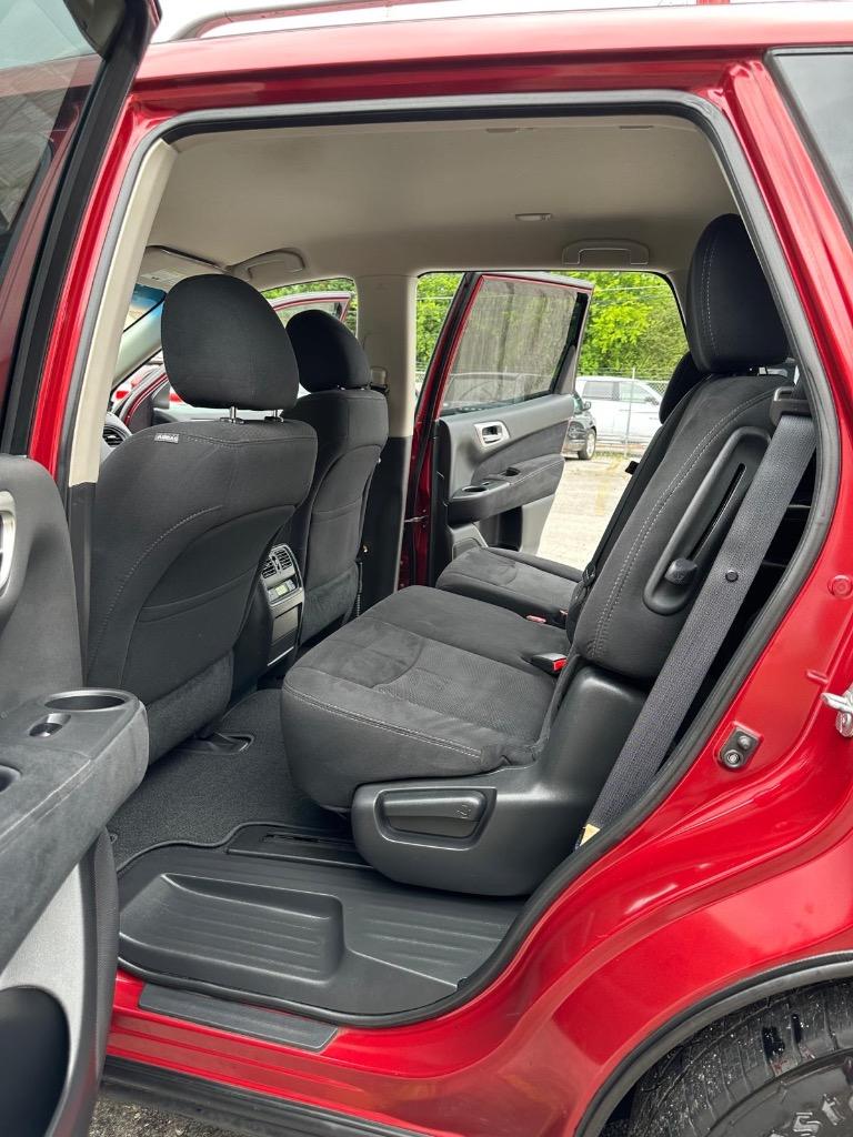 2015 Nissan Pathfinder - $8,995