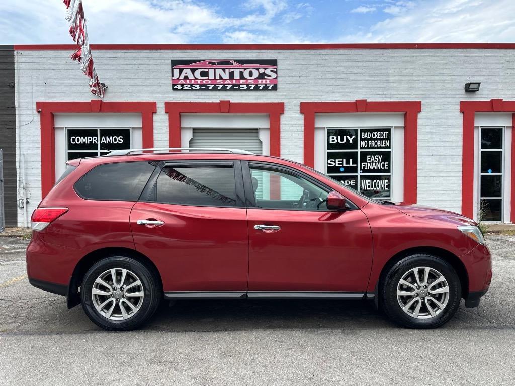 2015 Nissan Pathfinder - $8,995