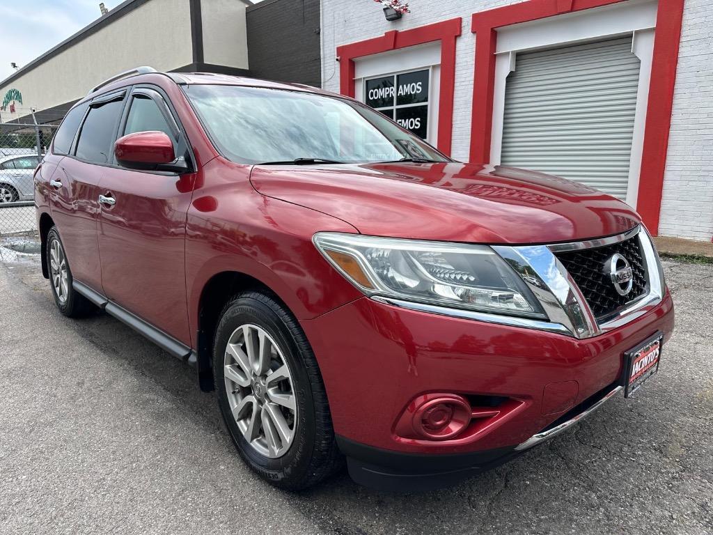 2015 Nissan Pathfinder - $8,995