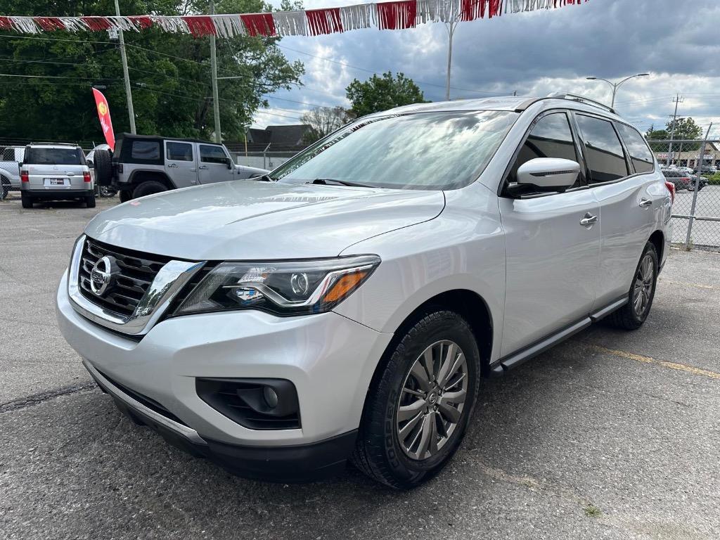 2019 Nissan Pathfinder - $15,995