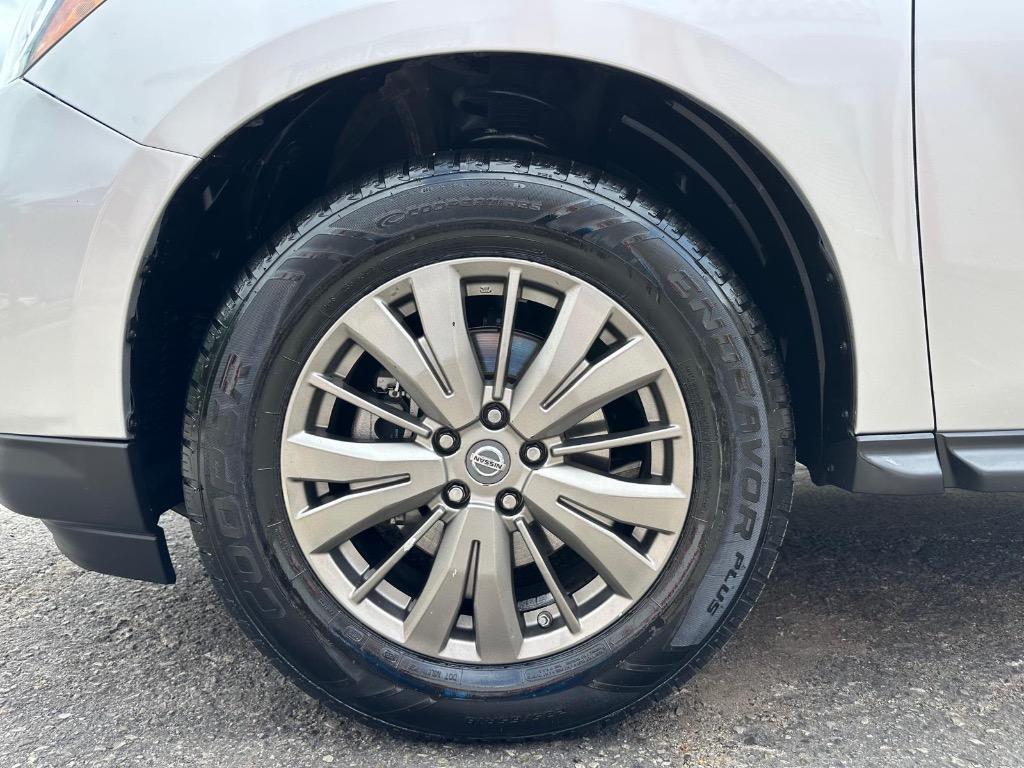 2019 Nissan Pathfinder - $15,995