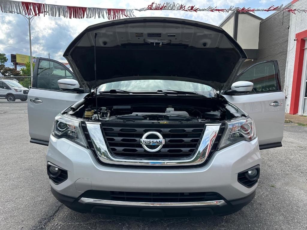 2019 Nissan Pathfinder - $15,995