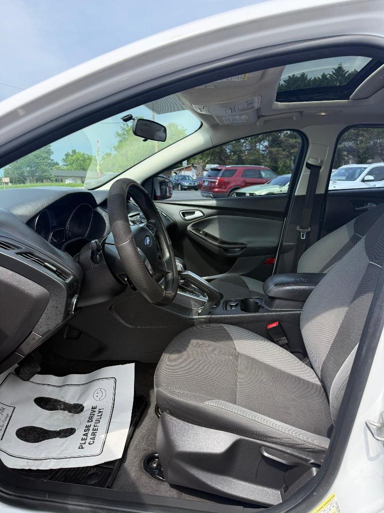 2013 Ford Focus - $8,995