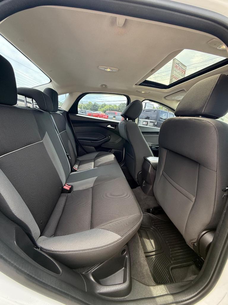 2013 Ford Focus - $8,995