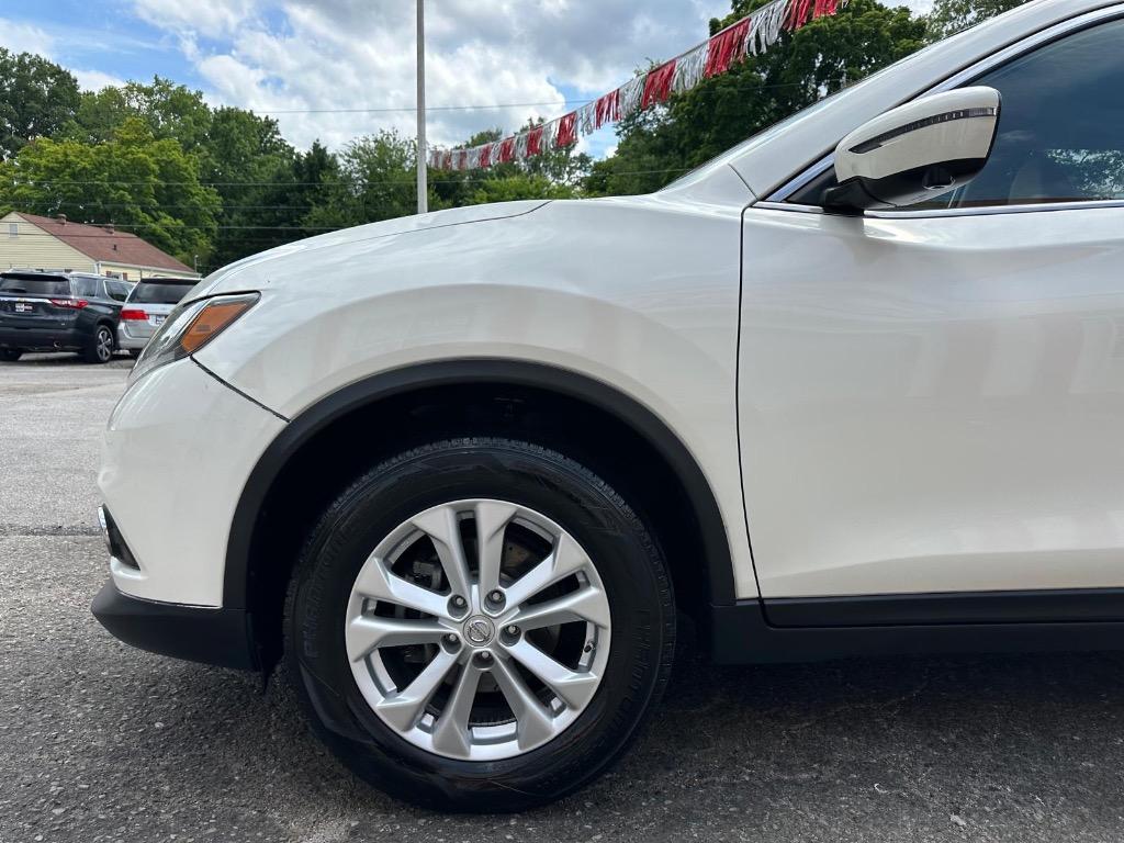 2016 Nissan Rogue - $10,995