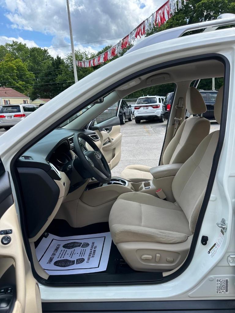 2016 Nissan Rogue - $10,995