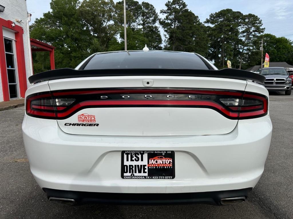 2016 Dodge Charger - $15,995