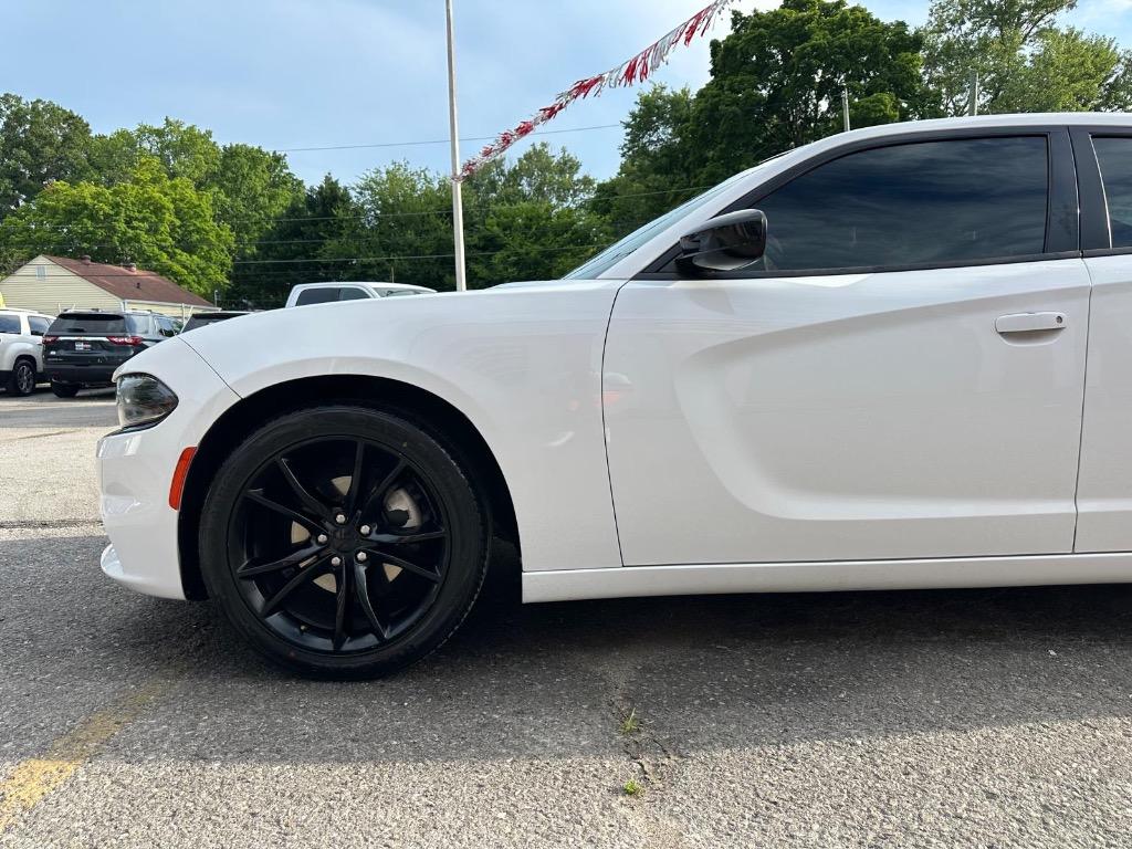 2016 Dodge Charger - $15,995