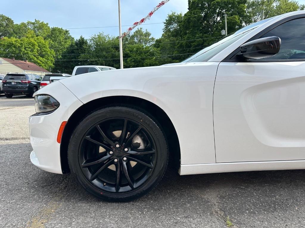2016 Dodge Charger - $15,995
