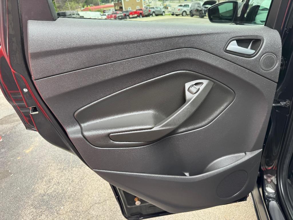 2013 Ford Escape - $8,995