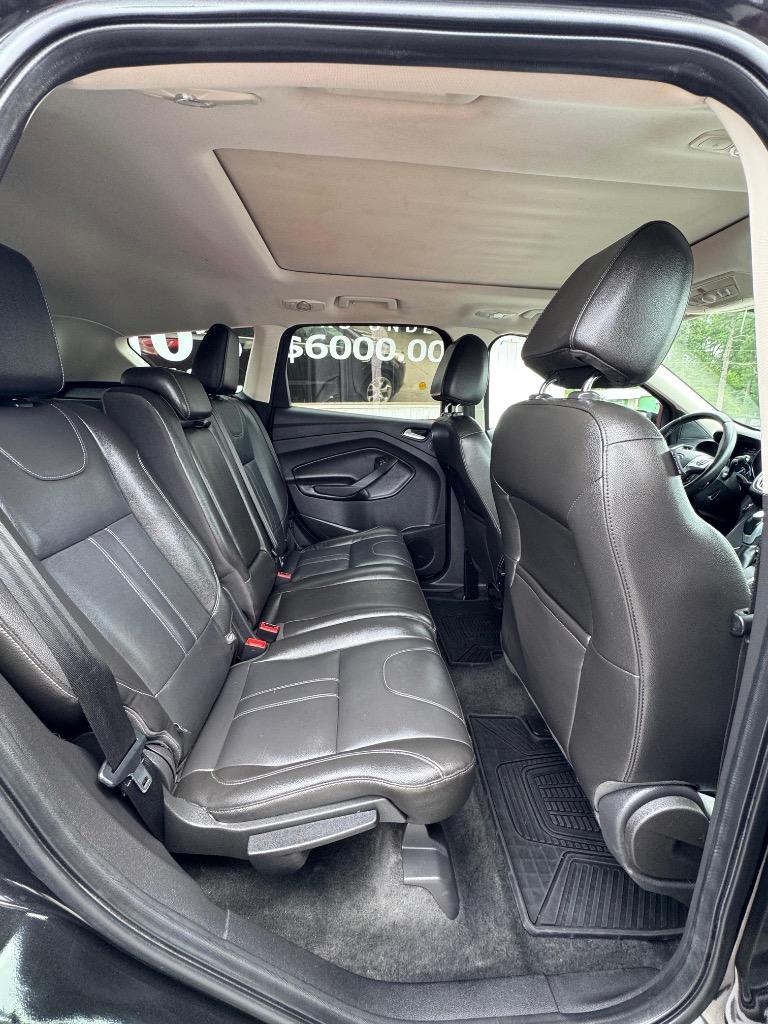 2013 Ford Escape - $8,995