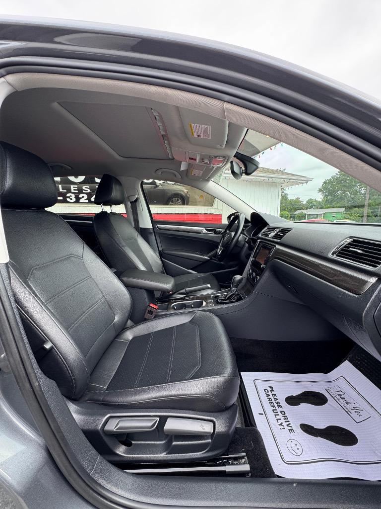 2017 Volkswagen Passat - $13,995